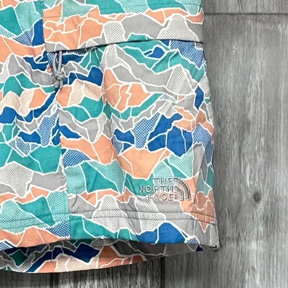 The North Face Men's Printed Class V Belted Shorts [T26] - Picture 6 of 12